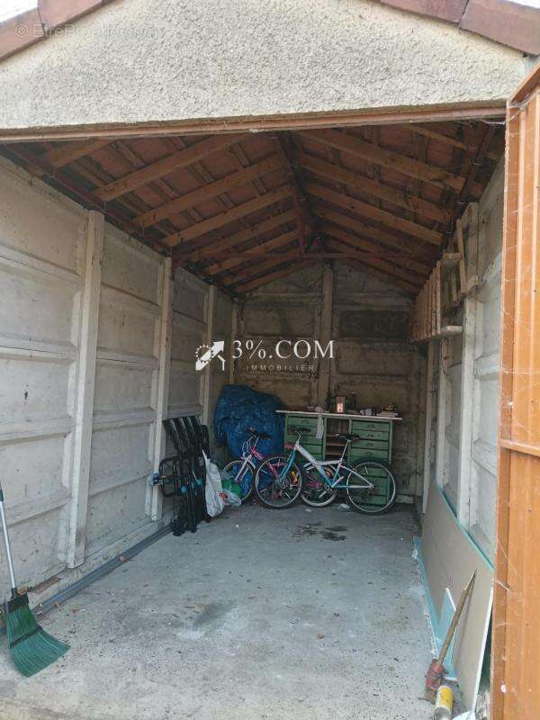 Garage à Pommiers - photo 2