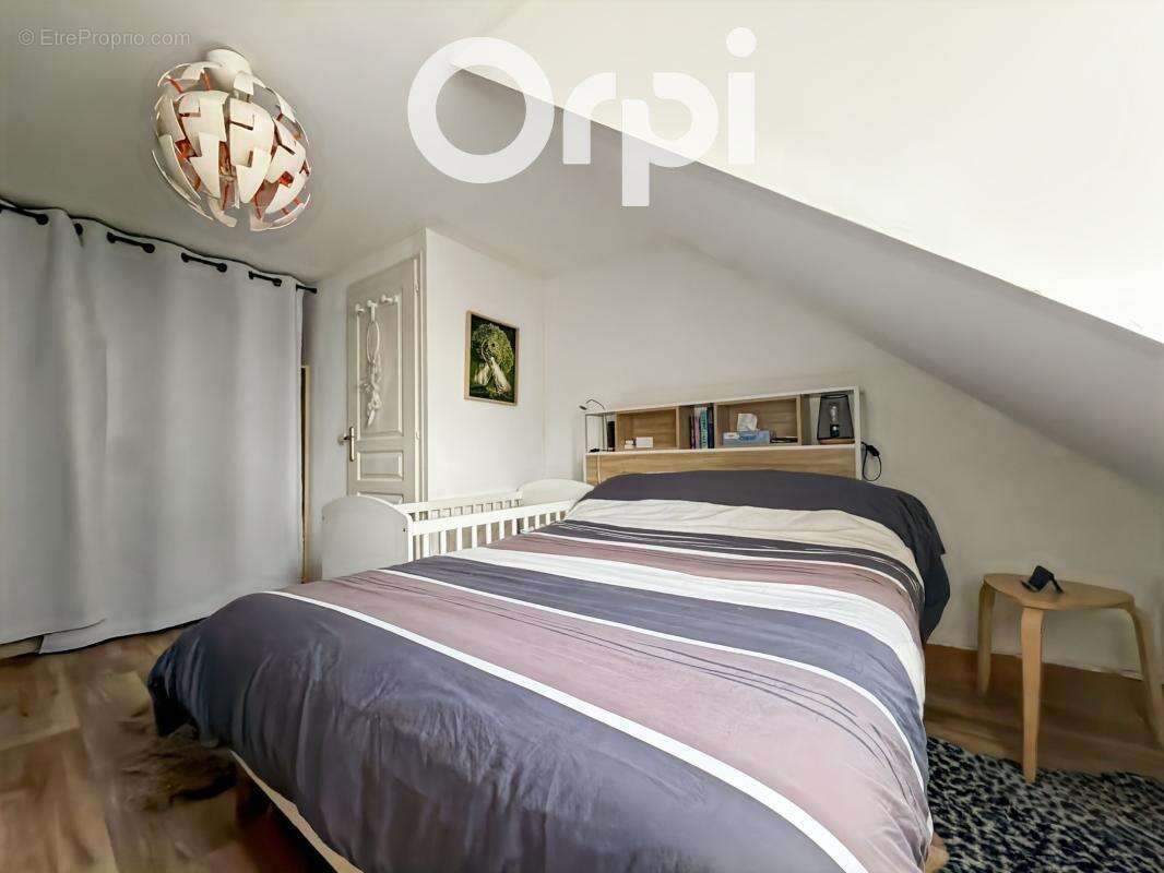 Maison à ESTREES-SAINT-DENIS