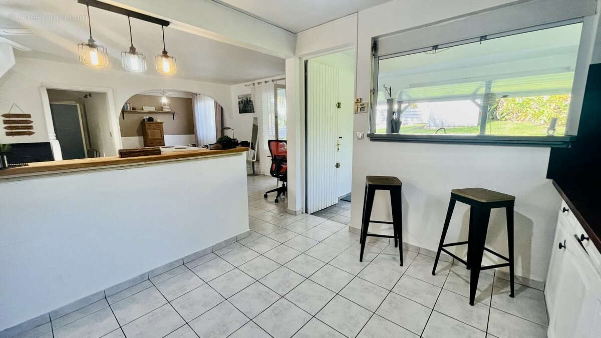 Maison à PETIT-BOURG