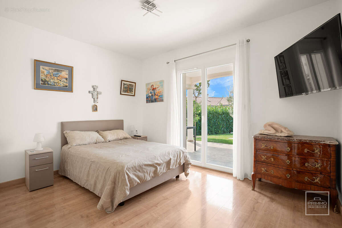 Maison à NEUVILLE-SUR-SAONE