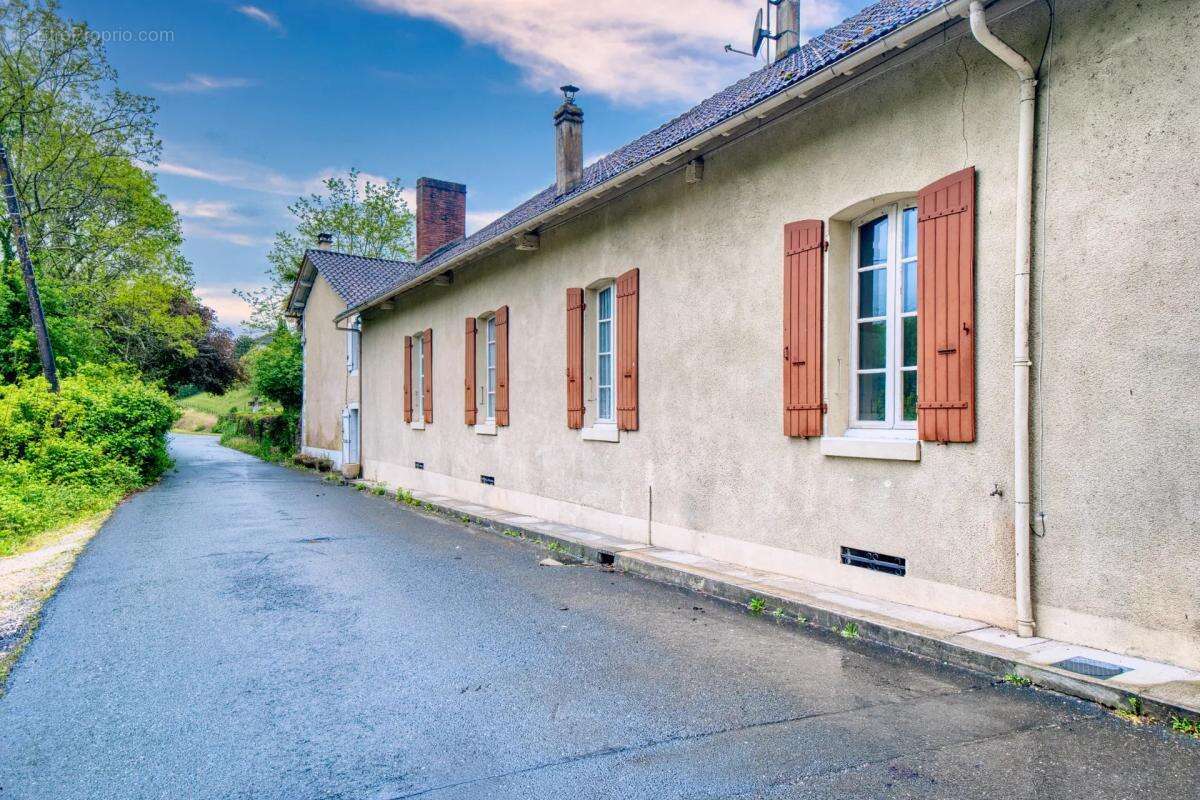 Maison à SAINT-ASTIER