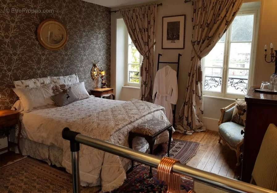 Maison à LAROCHEMILLAY