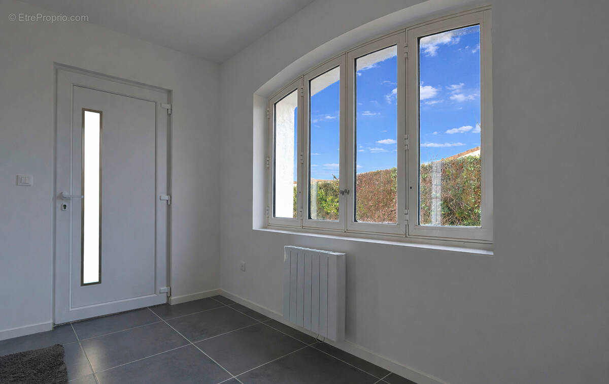 Maison à VAUX-SUR-MER