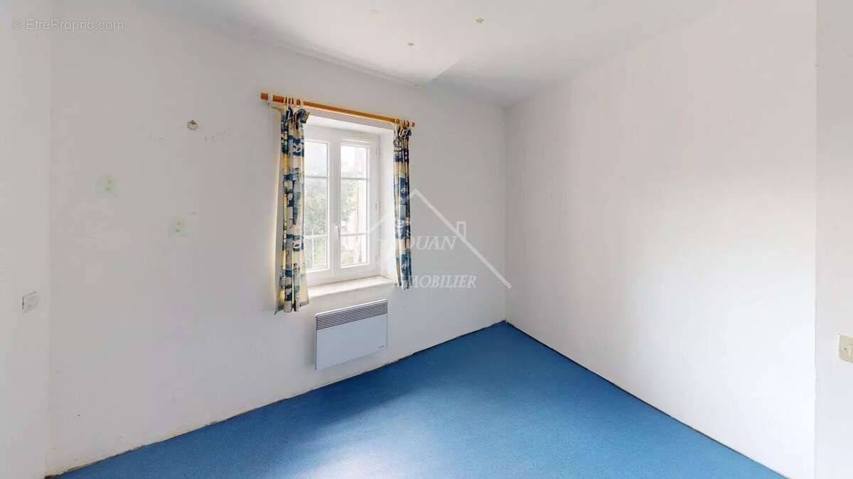 Maison à BELLENAVES