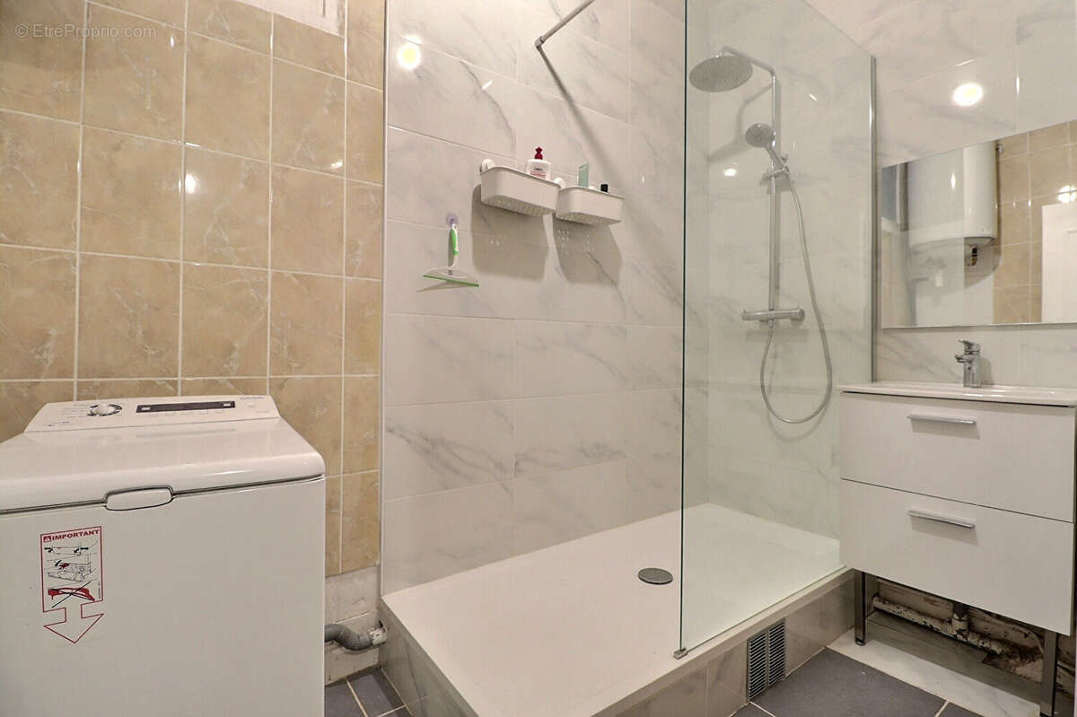 Appartement à AUBERVILLIERS