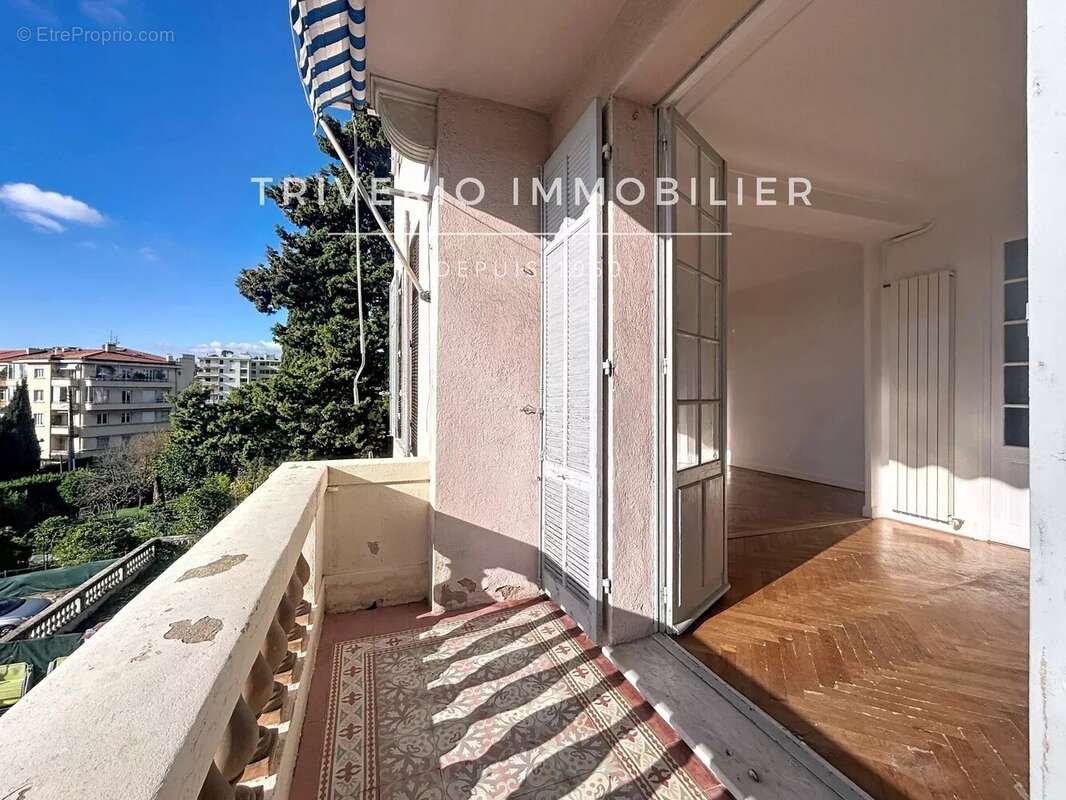 Appartement à LE CANNET