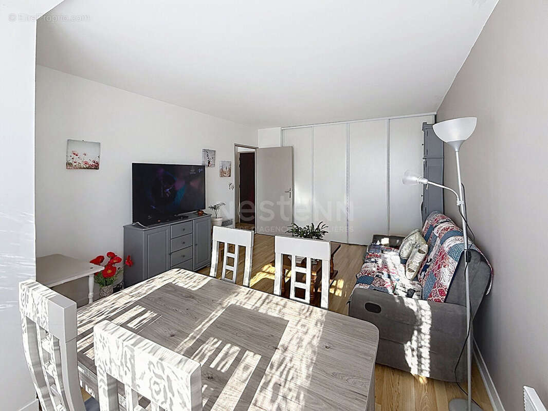 Appartement à LAMORLAYE