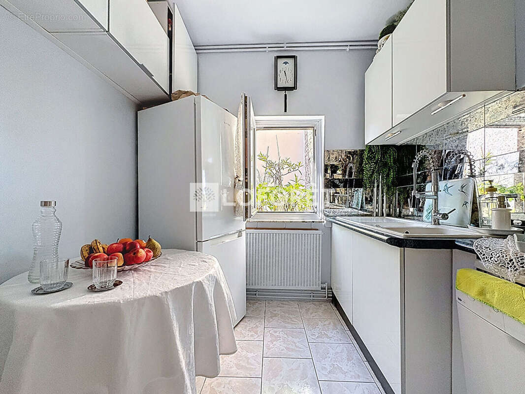 Appartement à SURESNES