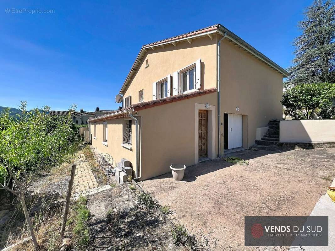 Maison à LAMALOU-LES-BAINS