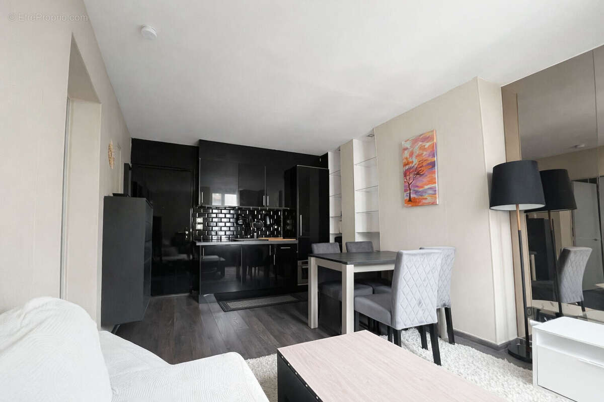 Appartement à PARIS-11E