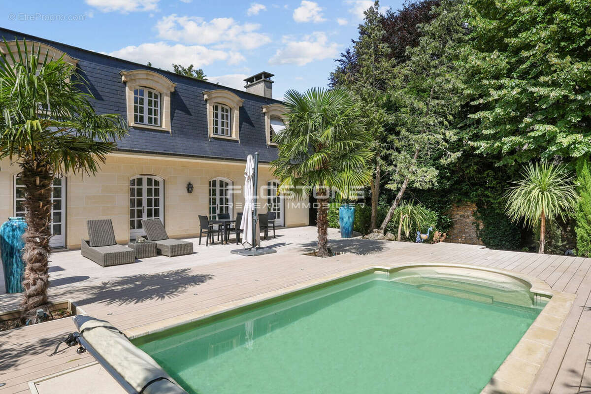 Maison à LE PERREUX-SUR-MARNE