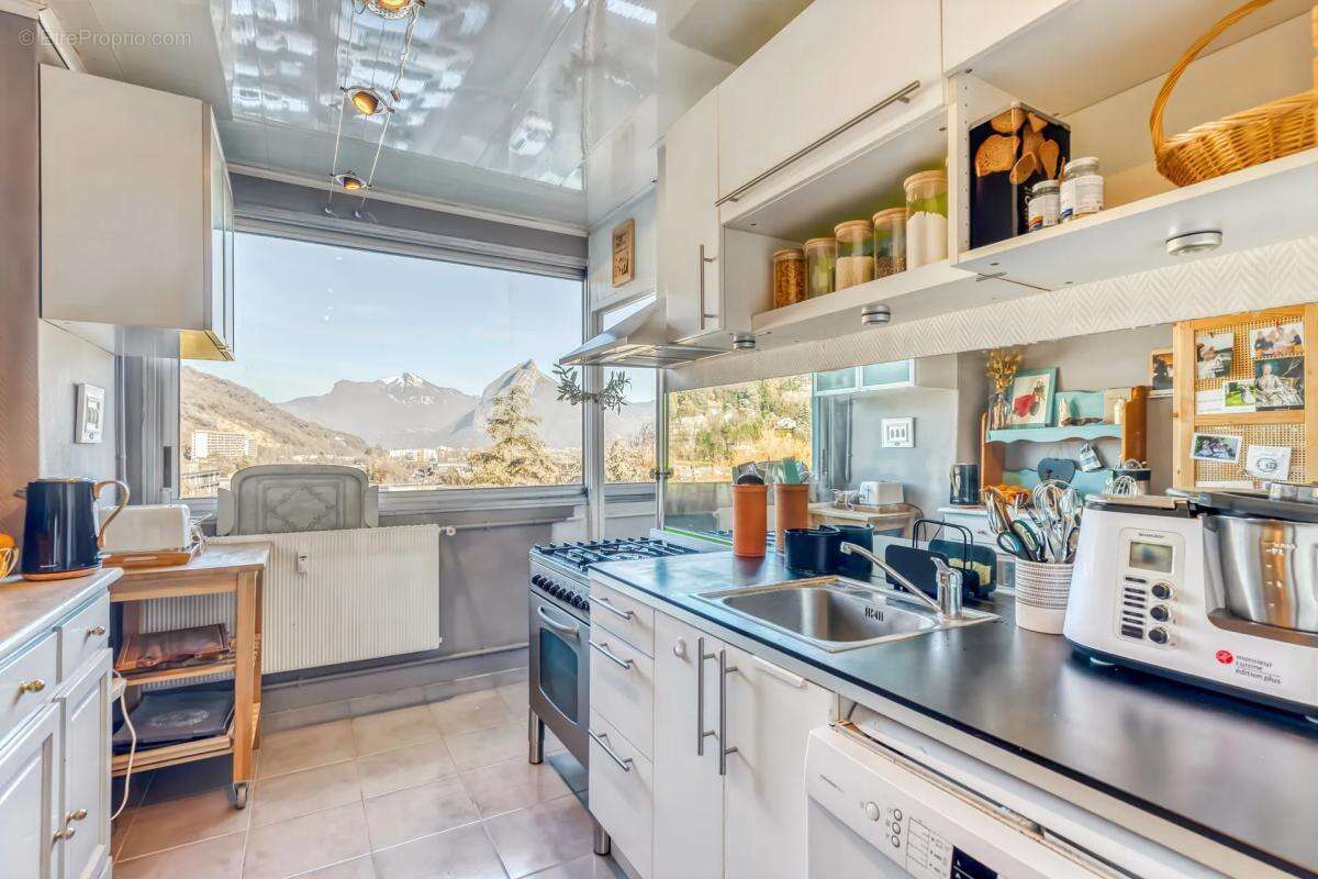 Appartement à SEYSSINET-PARISET