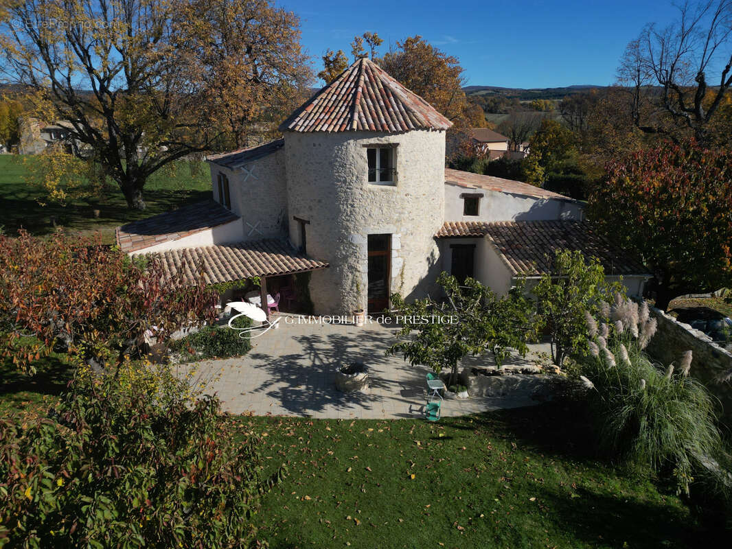 Maison à REVEST-DU-BION