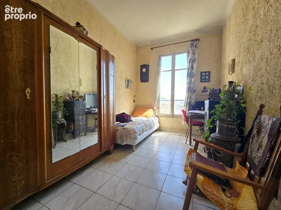 Proche Libération 2 et 3 Pièces à rénover vues panoramiques - photo 40