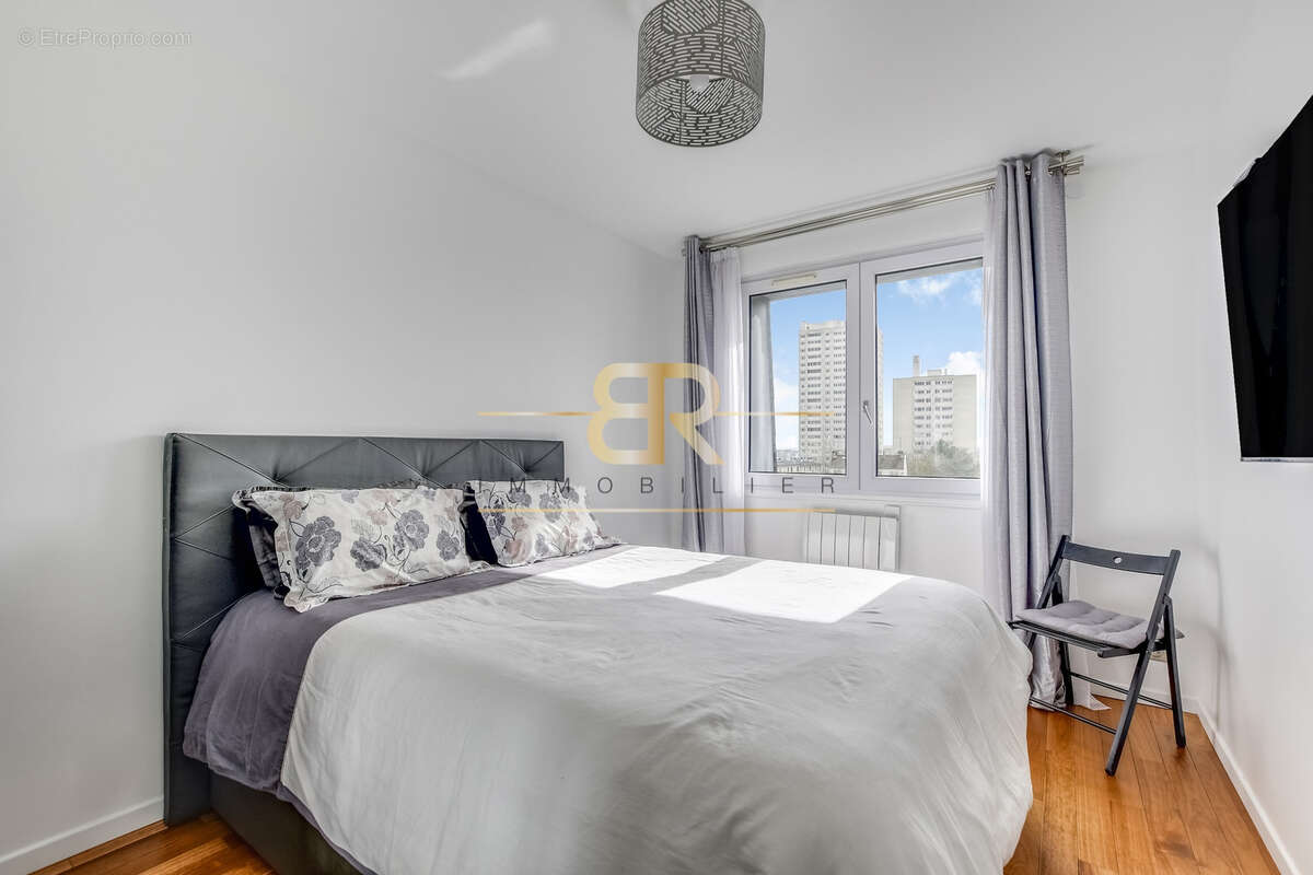 Appartement à CHARENTON-LE-PONT