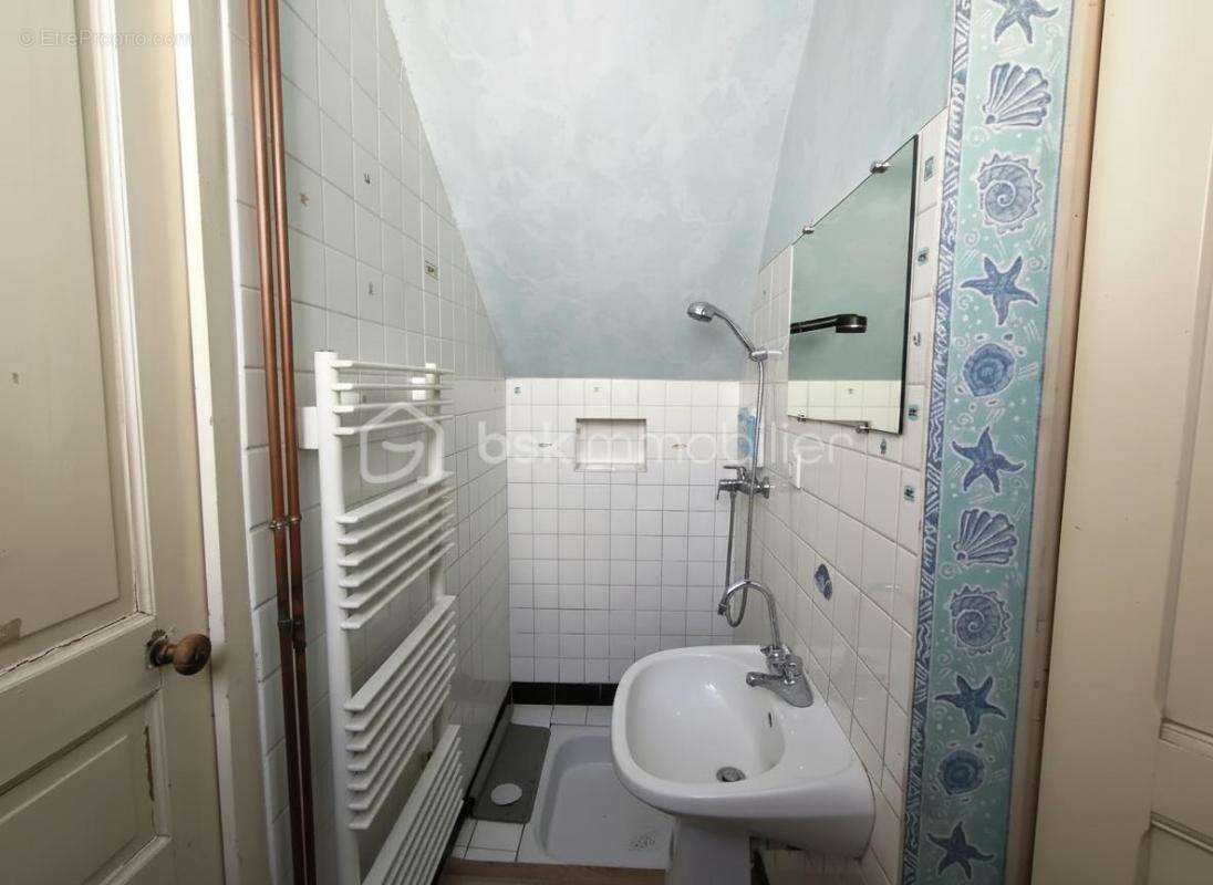 Maison familiale avec dépendance et fort potentiel - photo 8