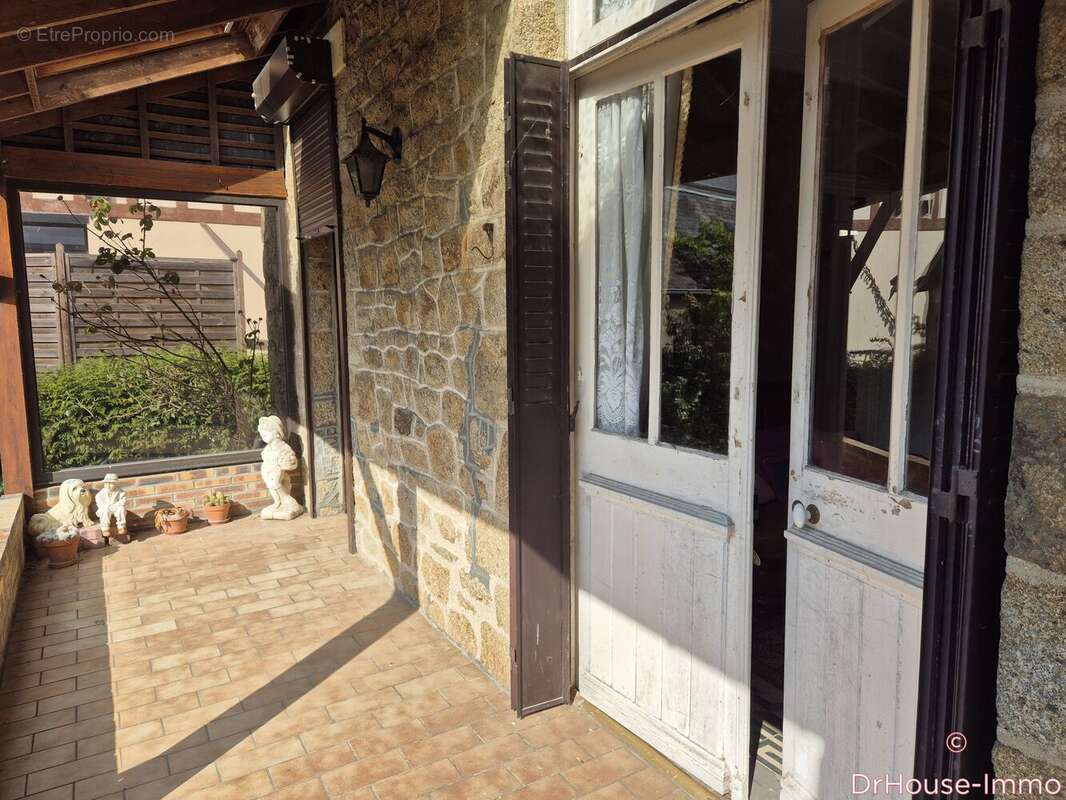 Maison à SAINT-HILAIRE-DU-HARCOUET