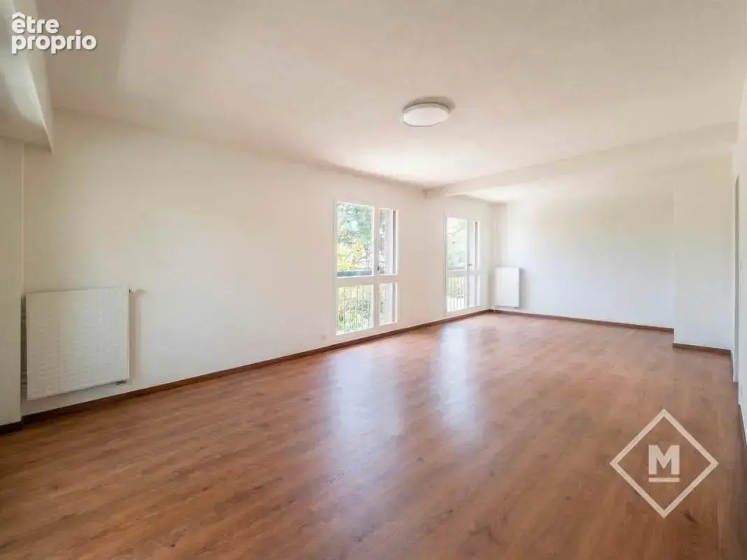 Appartement T4 de 91m² au 3ème étage à Marseille Saint Loup - Calme et Lumineux - photo 2