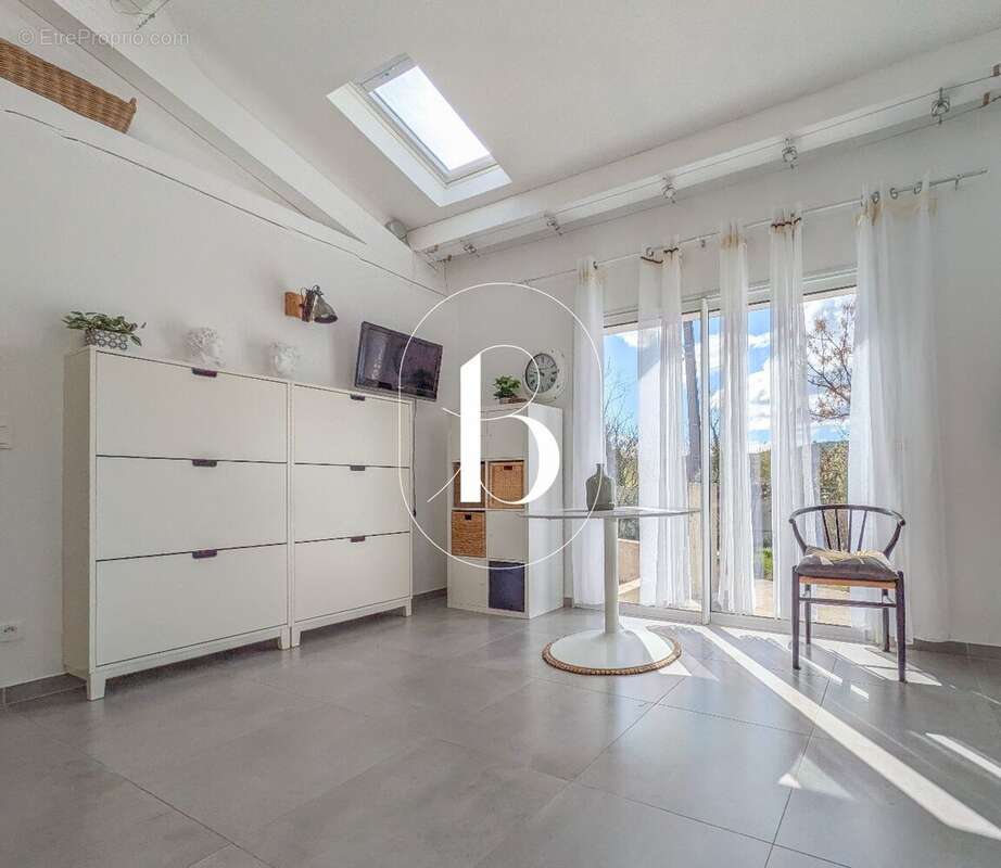 Une maison de plain pied dans un écrin de verdure ... - photo 3