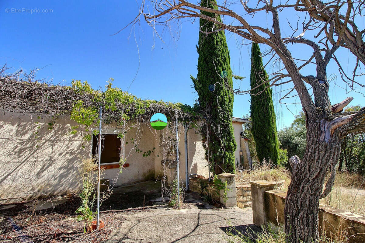 Maison à LE BARROUX