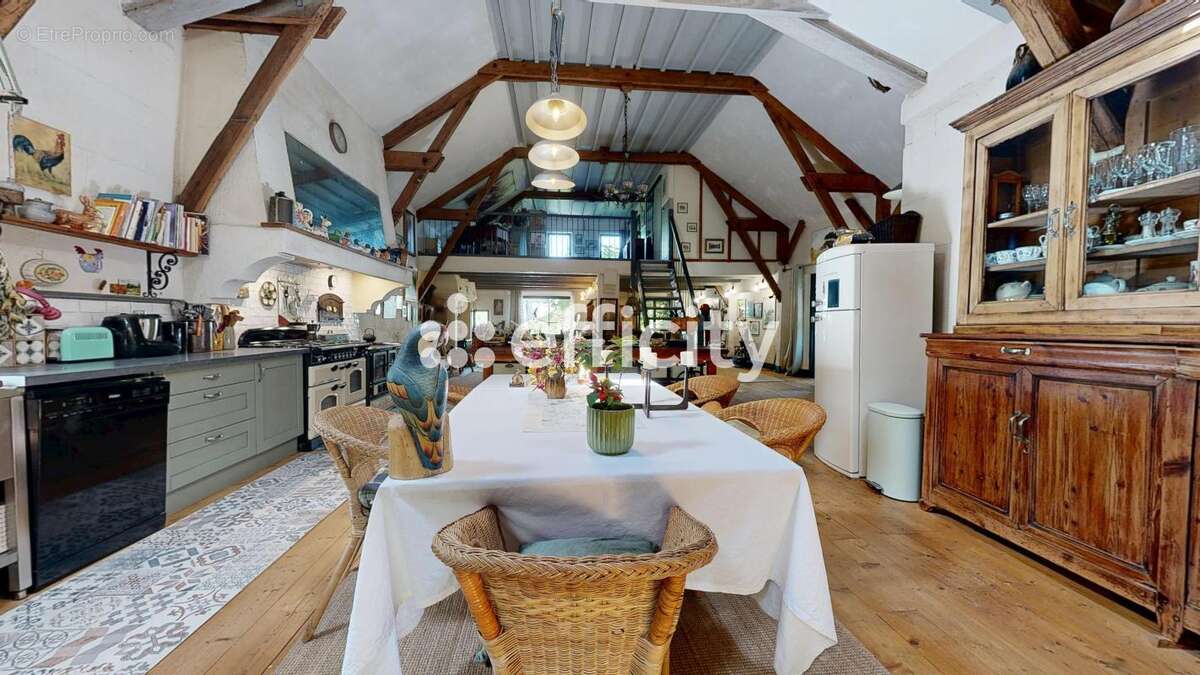 Maison 378 m² à Montet-Et-Bouxal  - photo 3