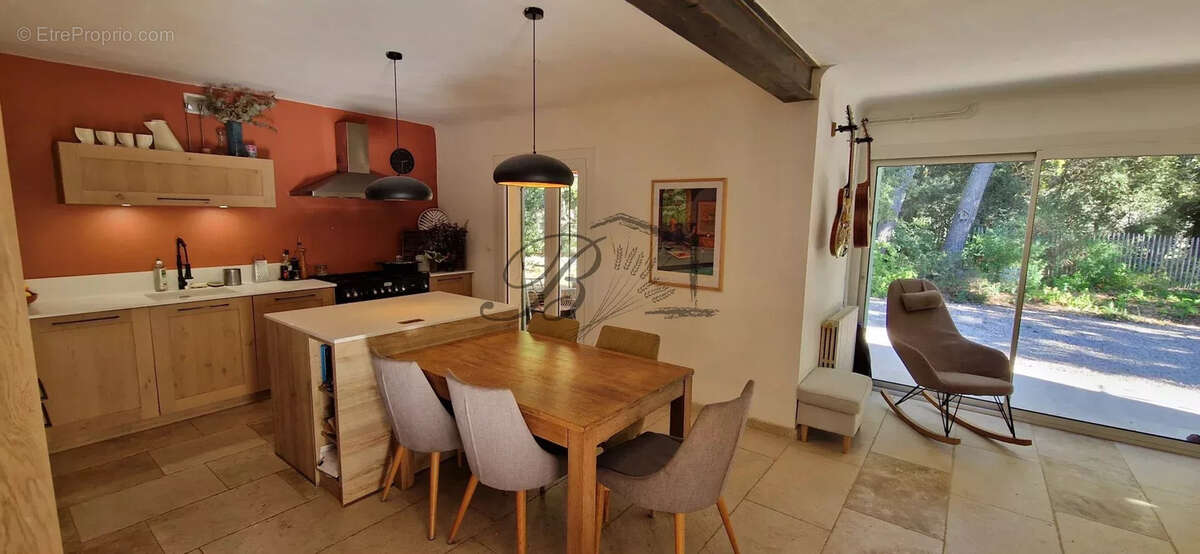 Maison à LOURMARIN