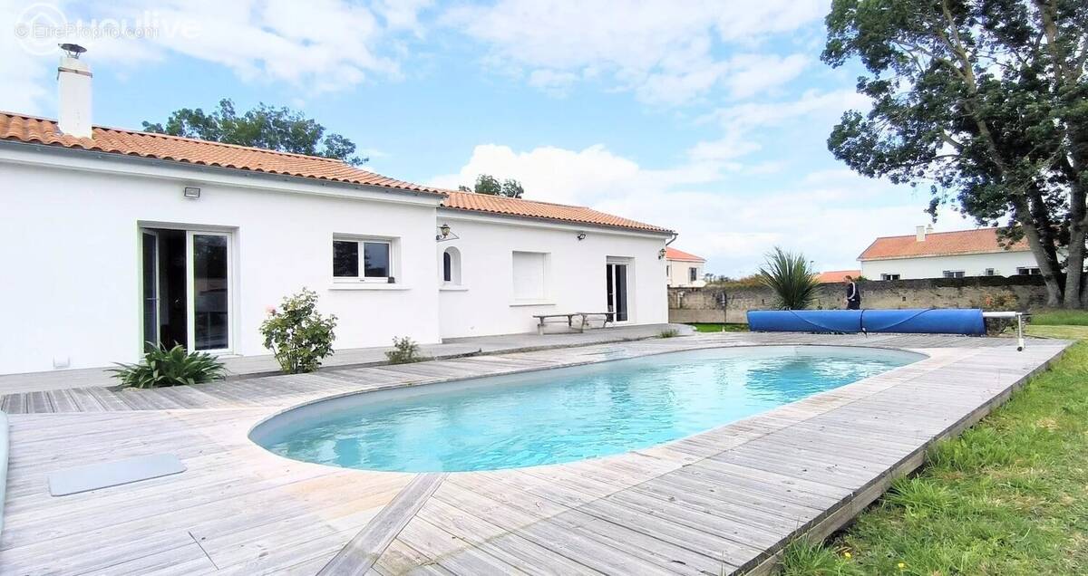 Maison à BOUIN