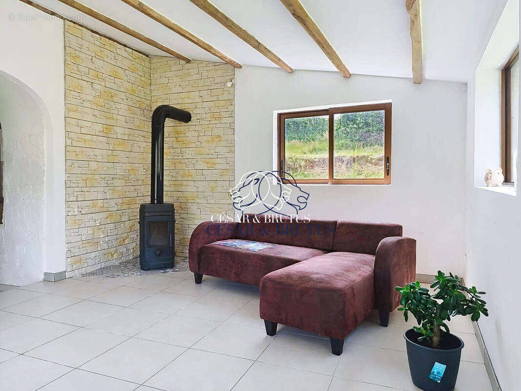 Maison 5 pièces 143 m² à vendre à Aigueperse (69790) - photo 6