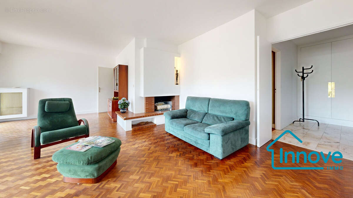 Appartement à VERSAILLES