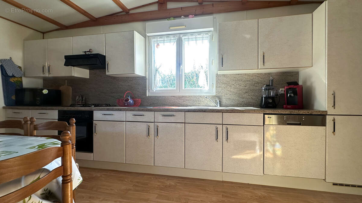 Maison à MOUTIERS-LES-MAUXFAITS