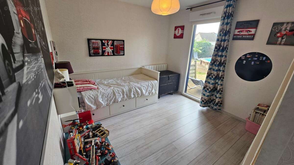 Houdan 3 mn / Maison familiale ossature bois de 195 m2 avec dépendances et piscine - photo 16