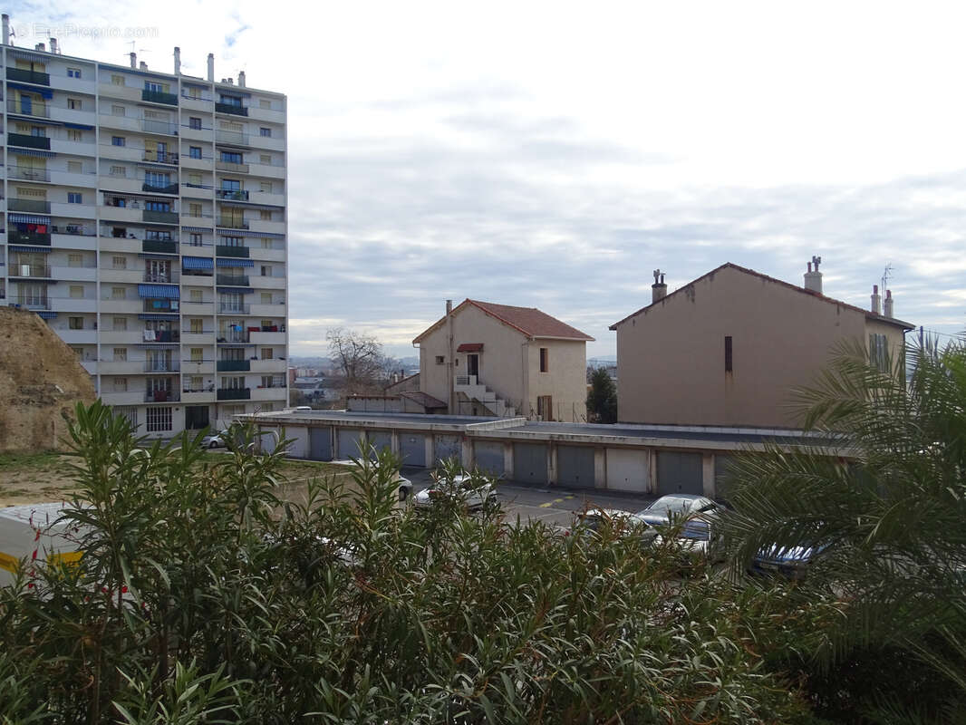 Appartement à MARSEILLE-15E