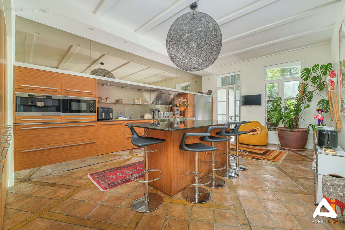 Appartement à MARSEILLE-6E