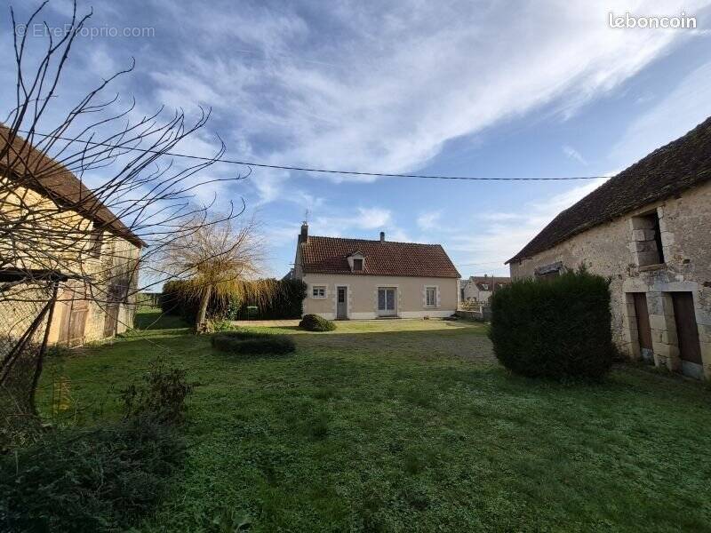 Maison à POULIGNY-SAINT-PIERRE