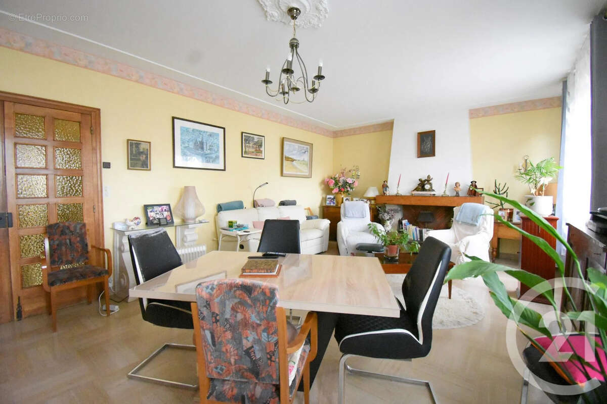 Maison à BELLERIVE-SUR-ALLIER
