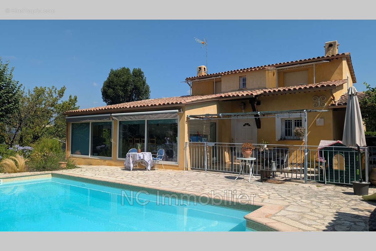 Maison 309 m² à Antibes  - photo 2