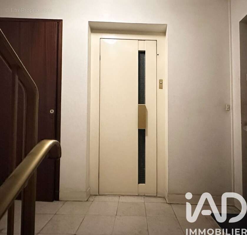 Photo 6 - Appartement à AUBERVILLIERS