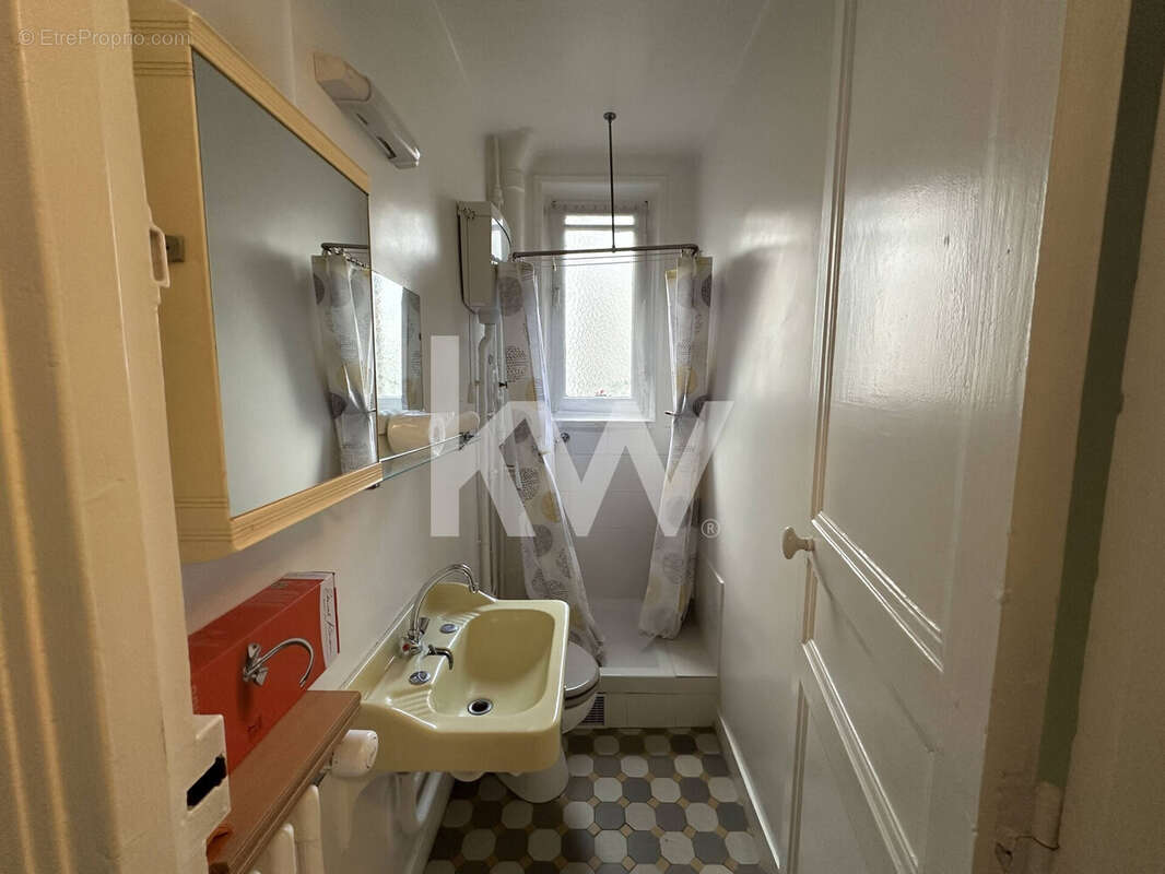 Appartement à PARIS-20E