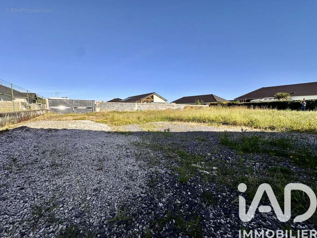 Terrain 906 m² à Salles-Adour  - photo 2