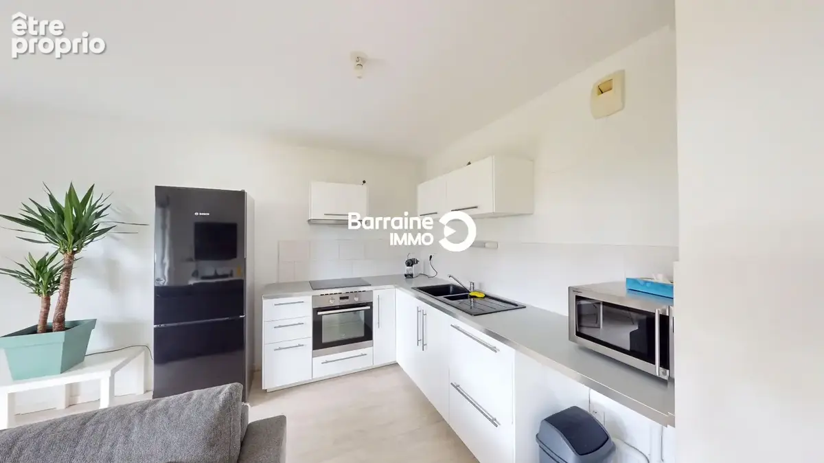 A vendre  le relecq-kerhuon   t3   residence recente   jardin   terrasse   parking - photo 4