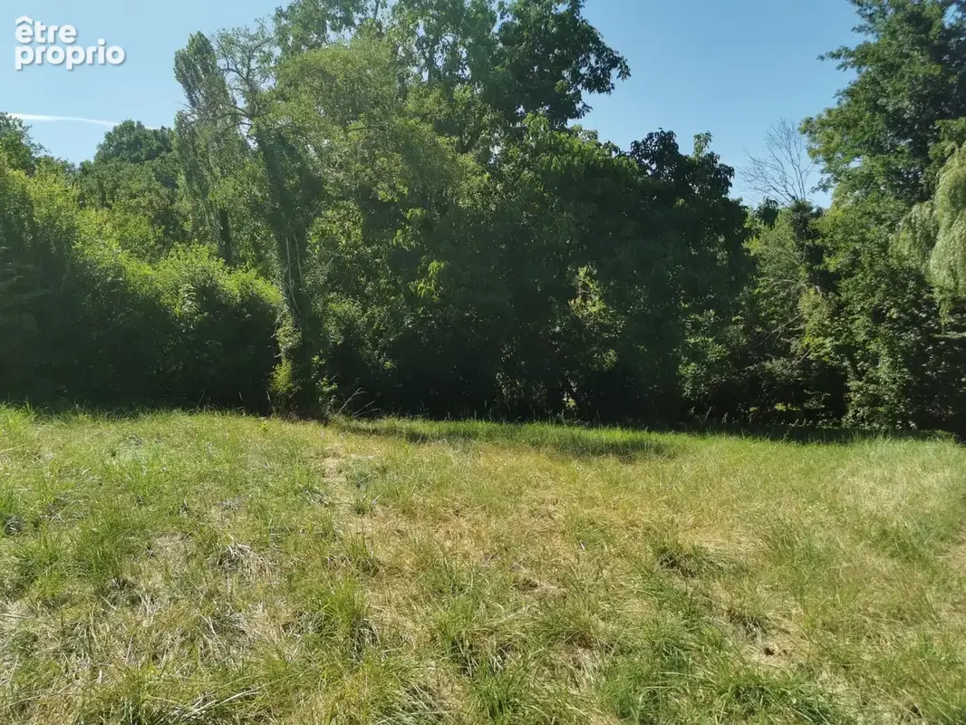Photo Terrain à La Seauve-Sur-Semene au prix de 51 000€
