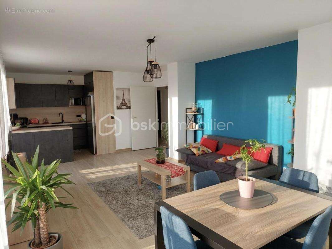 Appartement à PONTAULT-COMBAULT