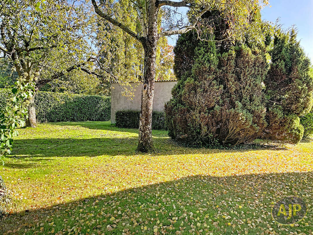 Maison à SAINT-PERREUX