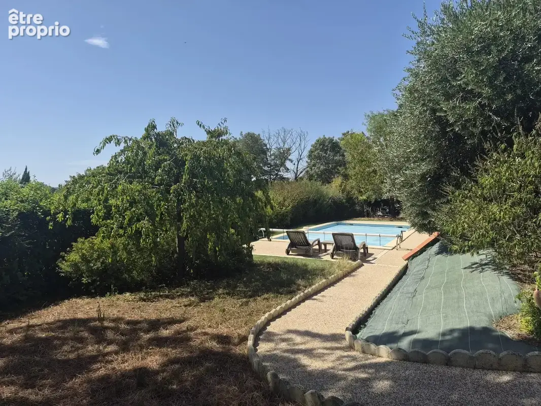 Contemporaine de 156 m² . Garage, piscine et vue - photo 4