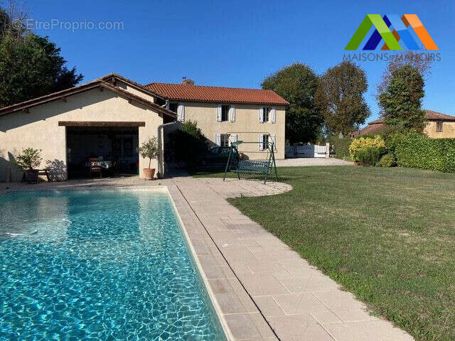 Maison 200 m² à Trie-Sur-Baise  - photo 2