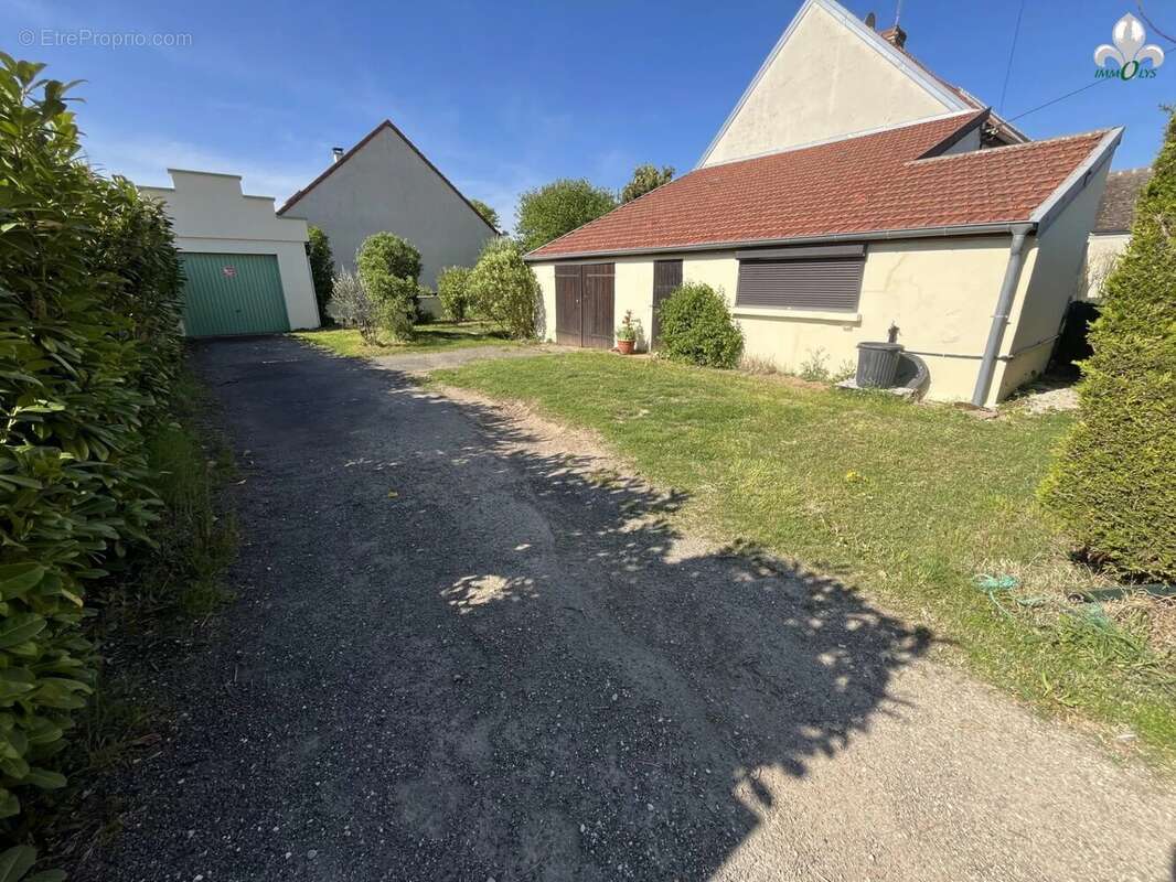 Maison à BINGES