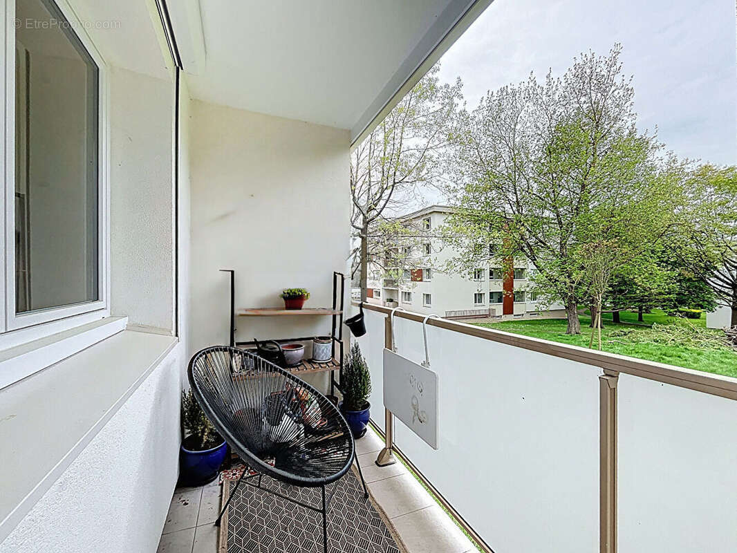 Appartement à SAINT-MICHEL-SUR-ORGE
