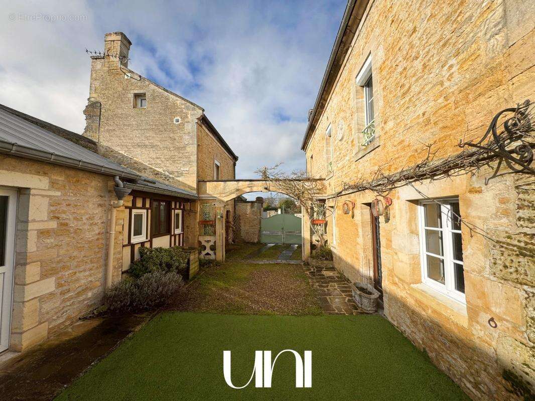 Maison à LUC-SUR-MER