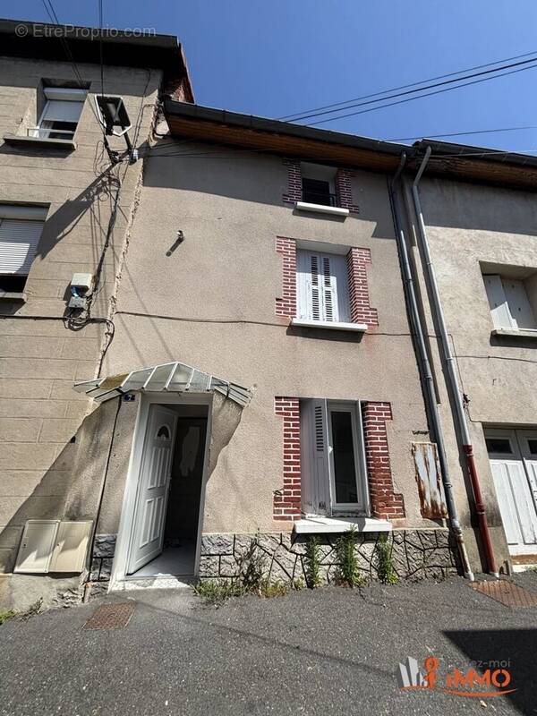 Maison à SURY-LE-COMTAL