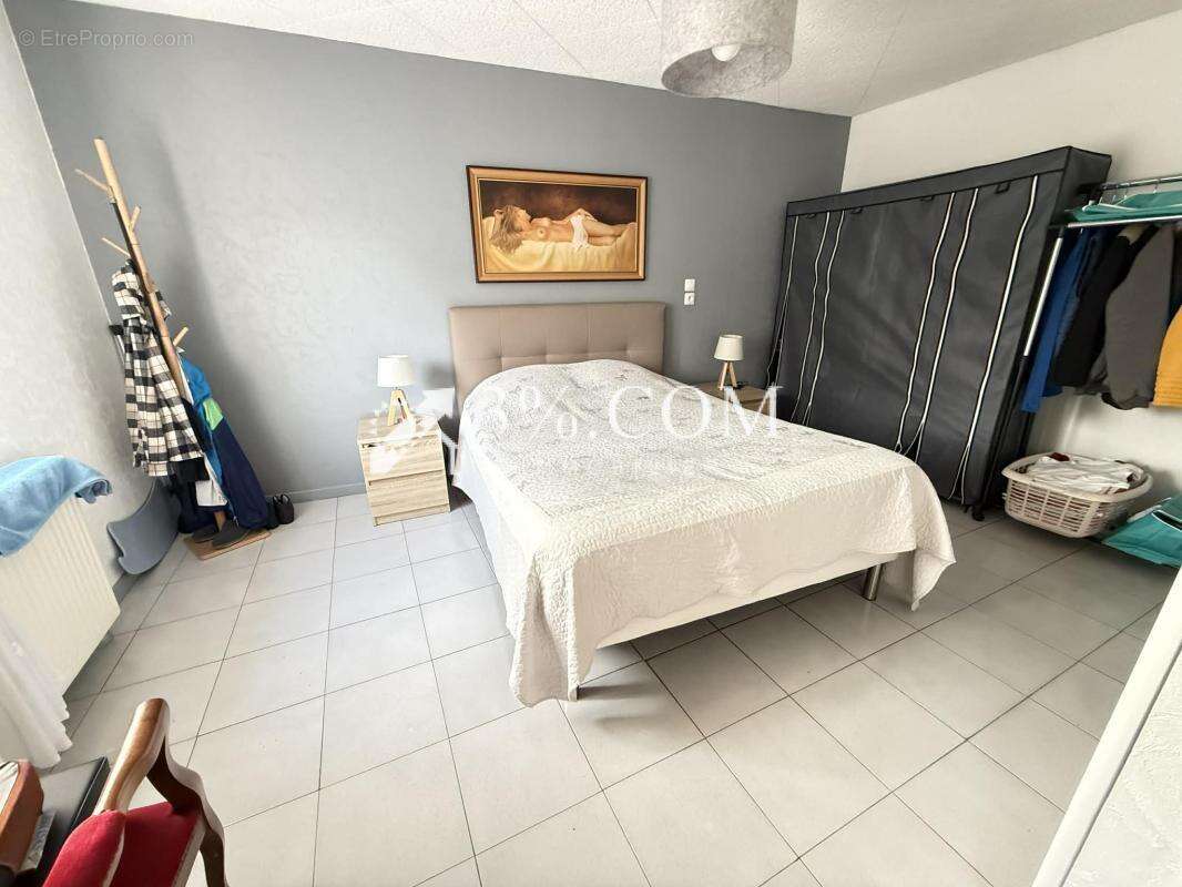 Maison semi individuelle plain pied 102 m2 2 ch garage et ja - photo 5